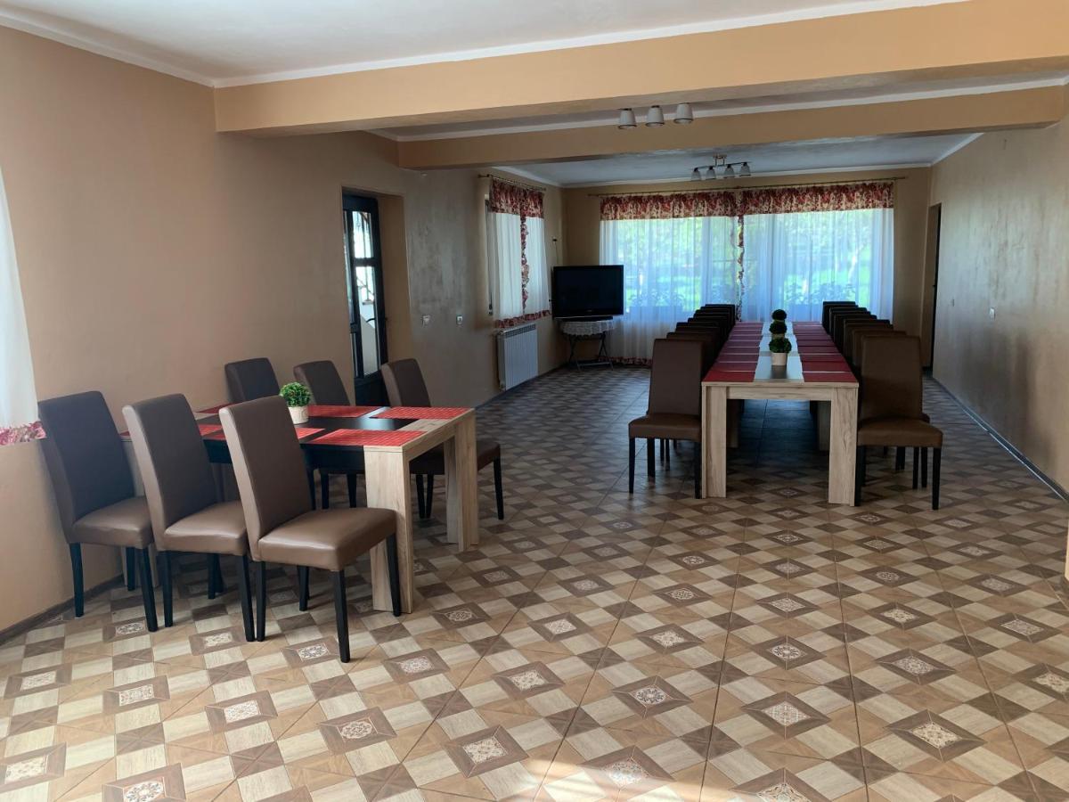 Vila Mogan Hotel Moieciu de Jos Bagian luar foto