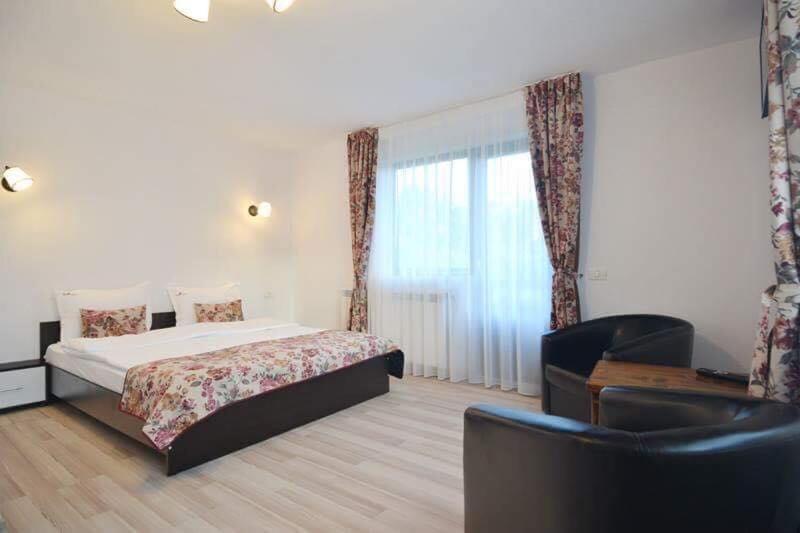 Vila Mogan Hotel Moieciu de Jos Bagian luar foto