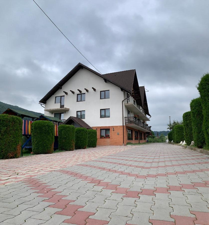 Vila Mogan Hotel Moieciu de Jos Bagian luar foto