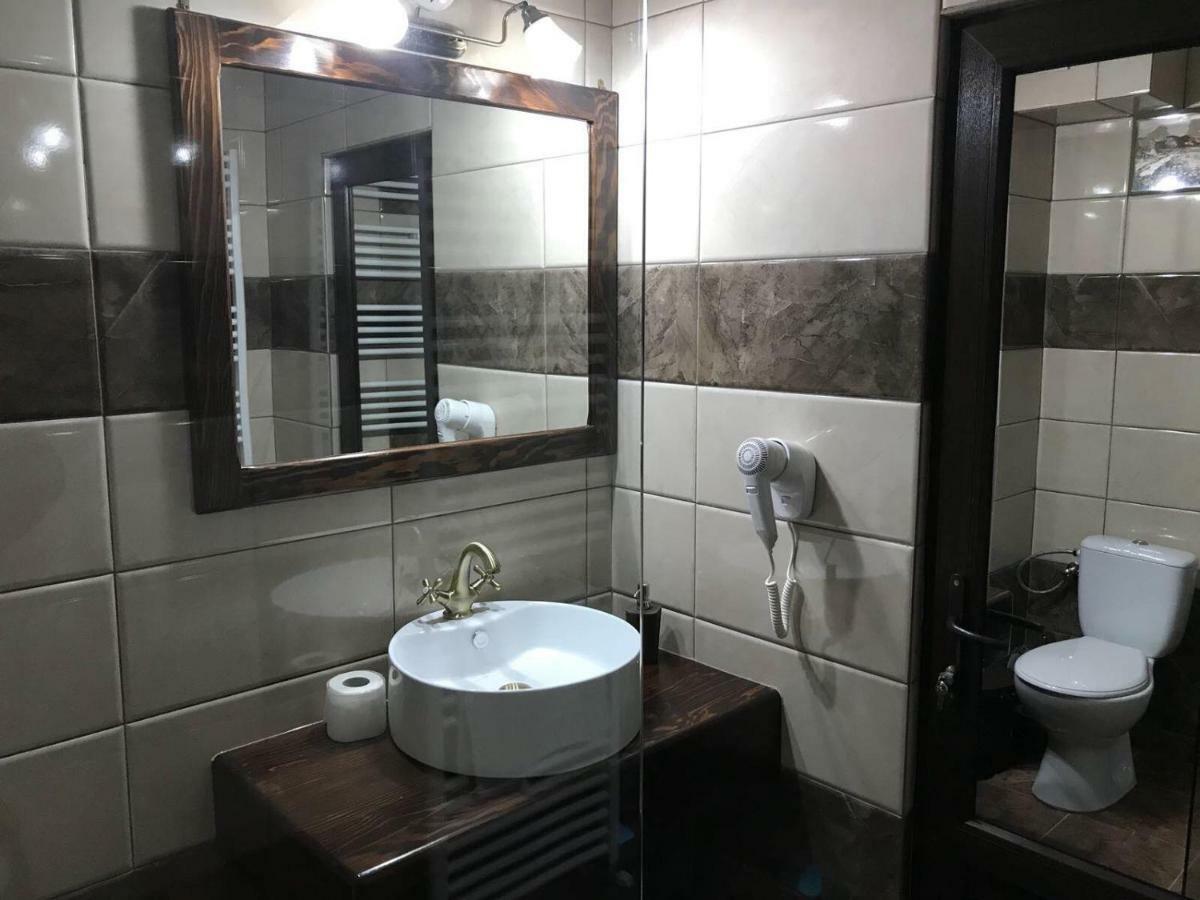 Vila Mogan Hotel Moieciu de Jos Bagian luar foto