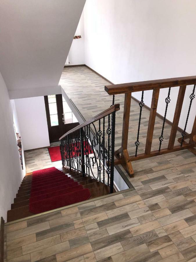 Vila Mogan Hotel Moieciu de Jos Bagian luar foto