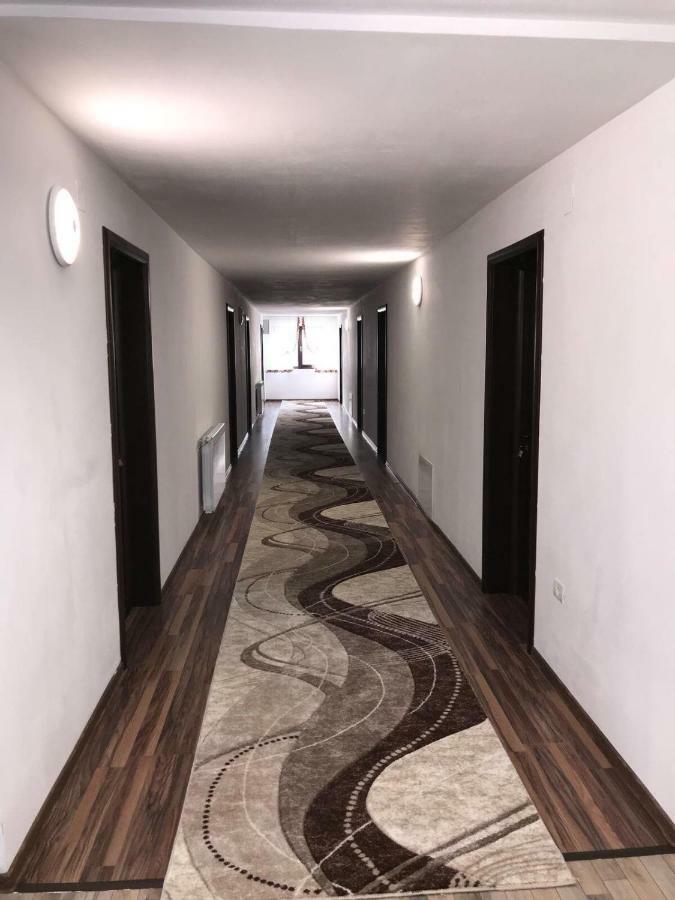 Vila Mogan Hotel Moieciu de Jos Bagian luar foto